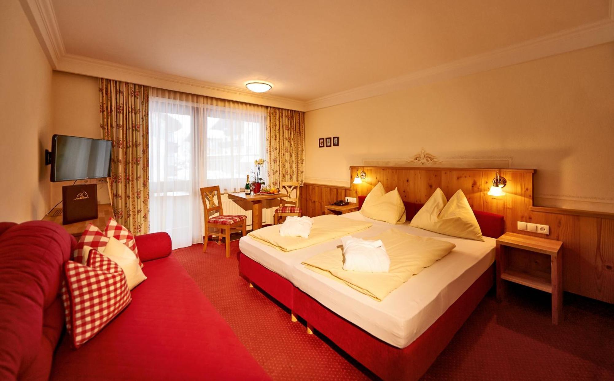 Hotel Bischofsmuetze ฟิลซ์โมส ภายนอก รูปภาพ