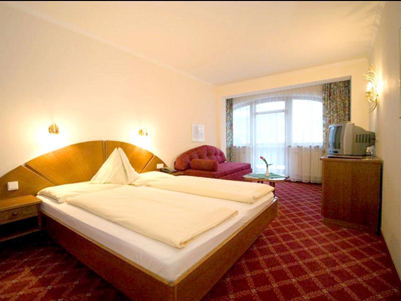 Hotel Bischofsmuetze ฟิลซ์โมส ภายนอก รูปภาพ